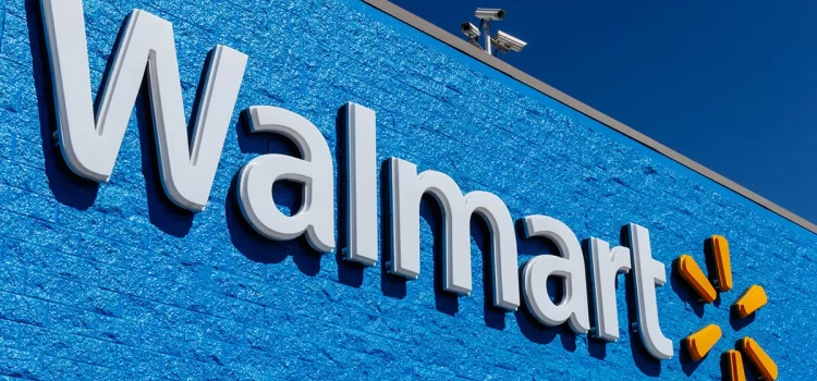 Empleada de Walmart responde su mensaje viral de despedida en su último día de trabajo