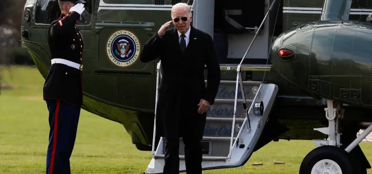 Joe Biden promulga ley de defensa de 886,000 millones de dólares