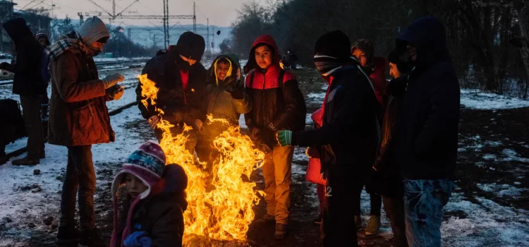 Crisis humanitaria por llegada de miles de migrantes en invierno en Chicago
