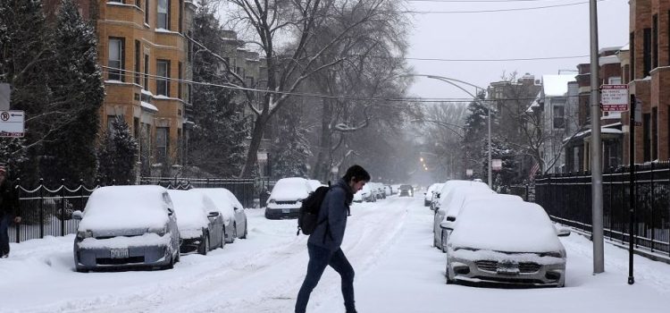 Chicago Siente el Gélido Abrazo del Invierno con -20 Grados al Iniciar la Temporada de Frío