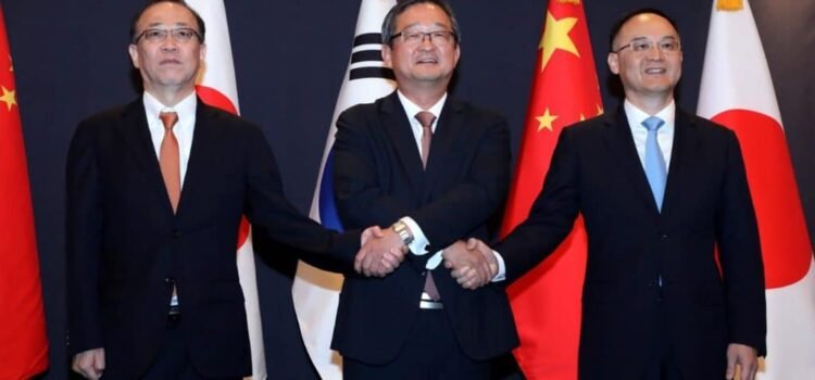 Japón, Corea del Sur y China se alían contra aranceles de Trump