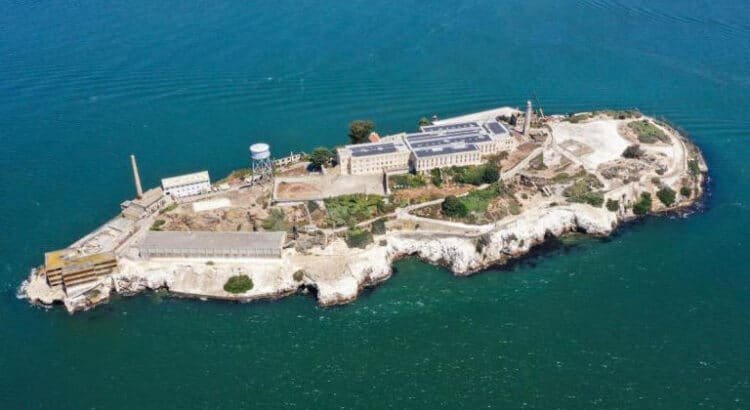 Donald Trump ordena reabrir la prisión de Alcatraz