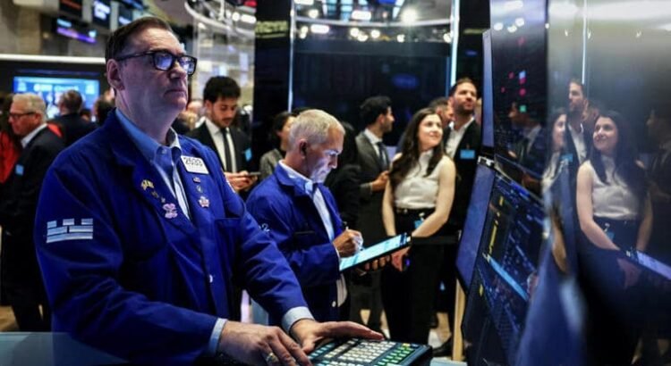 Wall Street sube tras pausa de aranceles de Trump sobre la UE