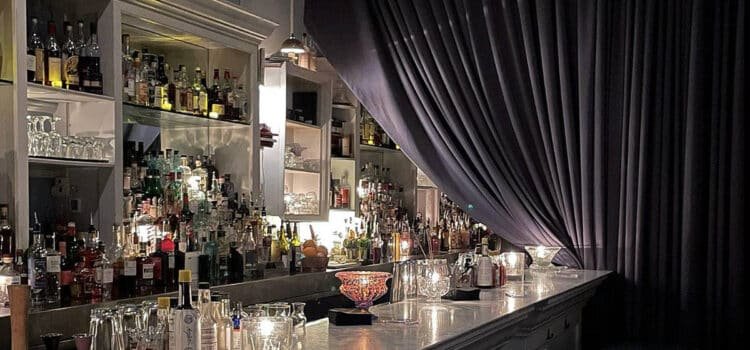 La aclamada coctelería de Chicago The Violet Hour cierra permanentemente