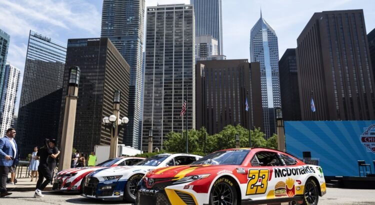 Los negocios del centro de Chicago vuelven a tener sentimientos encontrados sobre la NASCAR