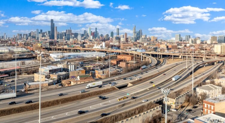 Los profesionales inmobiliarios de Chicago tienen perspectivas inciertas para el resto de este año