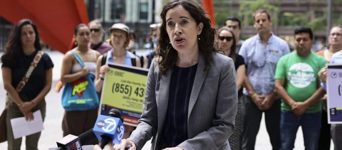 Abusos en arrestos de inmigración infringieron la Cuarta Enmienda, argumentan abogados de Chicago en la corte