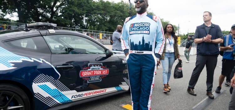 El alcalde Brandon Johnson está abierto a que la NASCAR Chicago Street Race regrese a Grant Park después de 2025