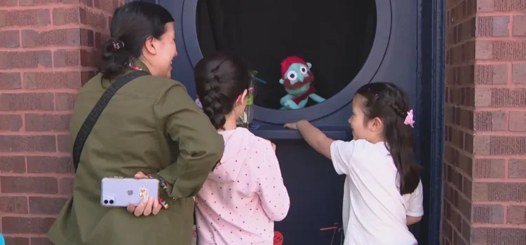 The Sugar Hole: la heladería viral de Chicago dirigida por marionetas