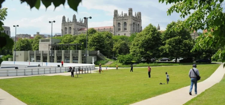 Universidad de Chicago recibe una subvención federal para expandir la producción de semiconductores