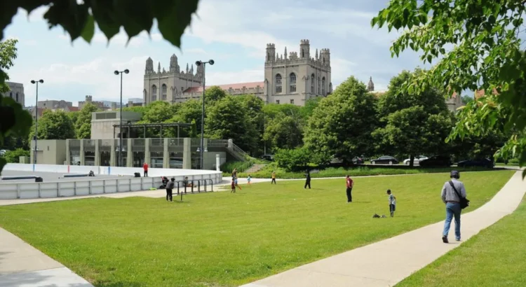 Universidad de Chicago recibe una subvención federal para expandir la producción de semiconductores