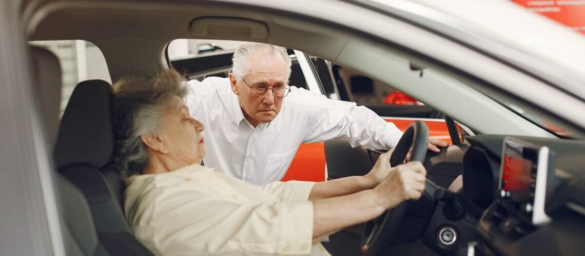 Illinois aumenta edad de examen de conducir obligatorio para adultos mayores Illinois aumenta edad de examen de conducir obligatorio para adultos mayores