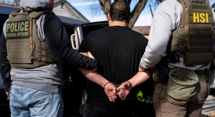 Tensión entre Trump y autoridades demócratas de Chicago por redadas migratorias