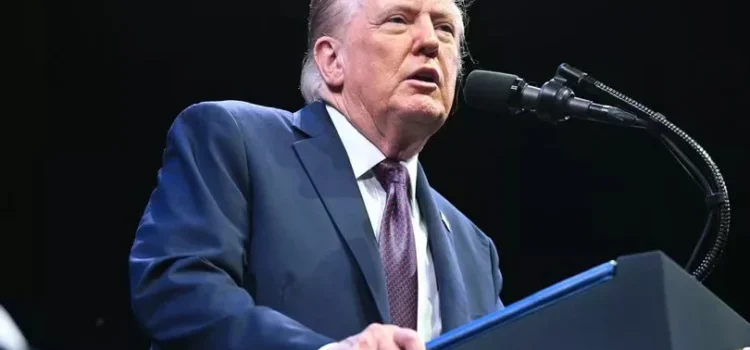 Donald Trump dice que se necesitan ‘medidas drásticas’ al emitir una nueva advertencia a Chicago