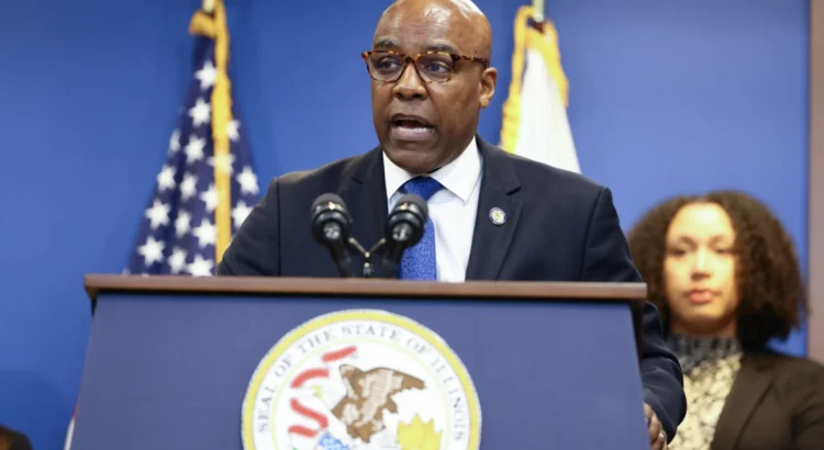 Fiscal general de Illinois se suma a iniciativa para audiencias de fianza para inmigrantes detenidos