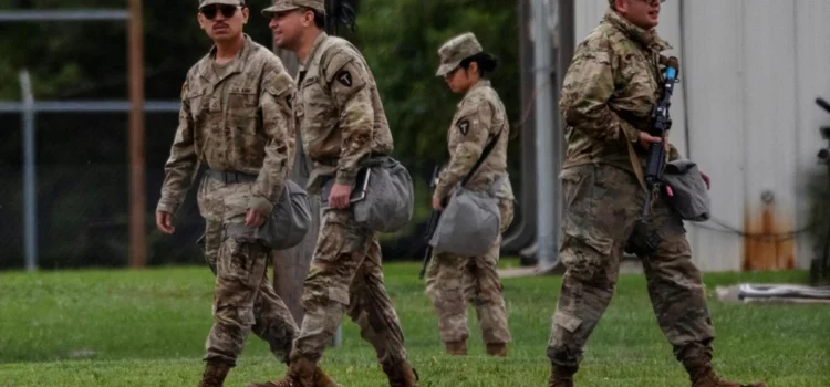 Los líderes de Illinois esperan ver qué sucederá con el uso de la Guardia Nacional por parte de Trump.