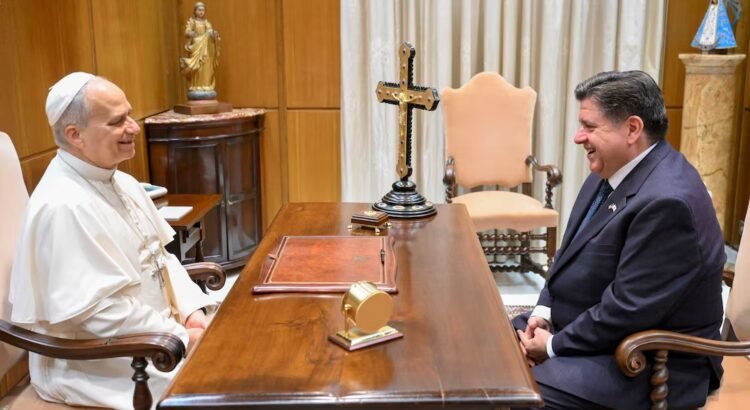 Pritzker y el Papa León XIV hablan sobre la ‘Operación Midway Blitz’