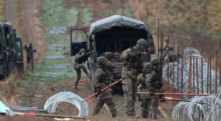 Polonia desplegará 10.000 militares en todo el país para prevenir actos de sabotaje Polonia desplegará 10.000 militares en todo el país para prevenir actos de sabotaje