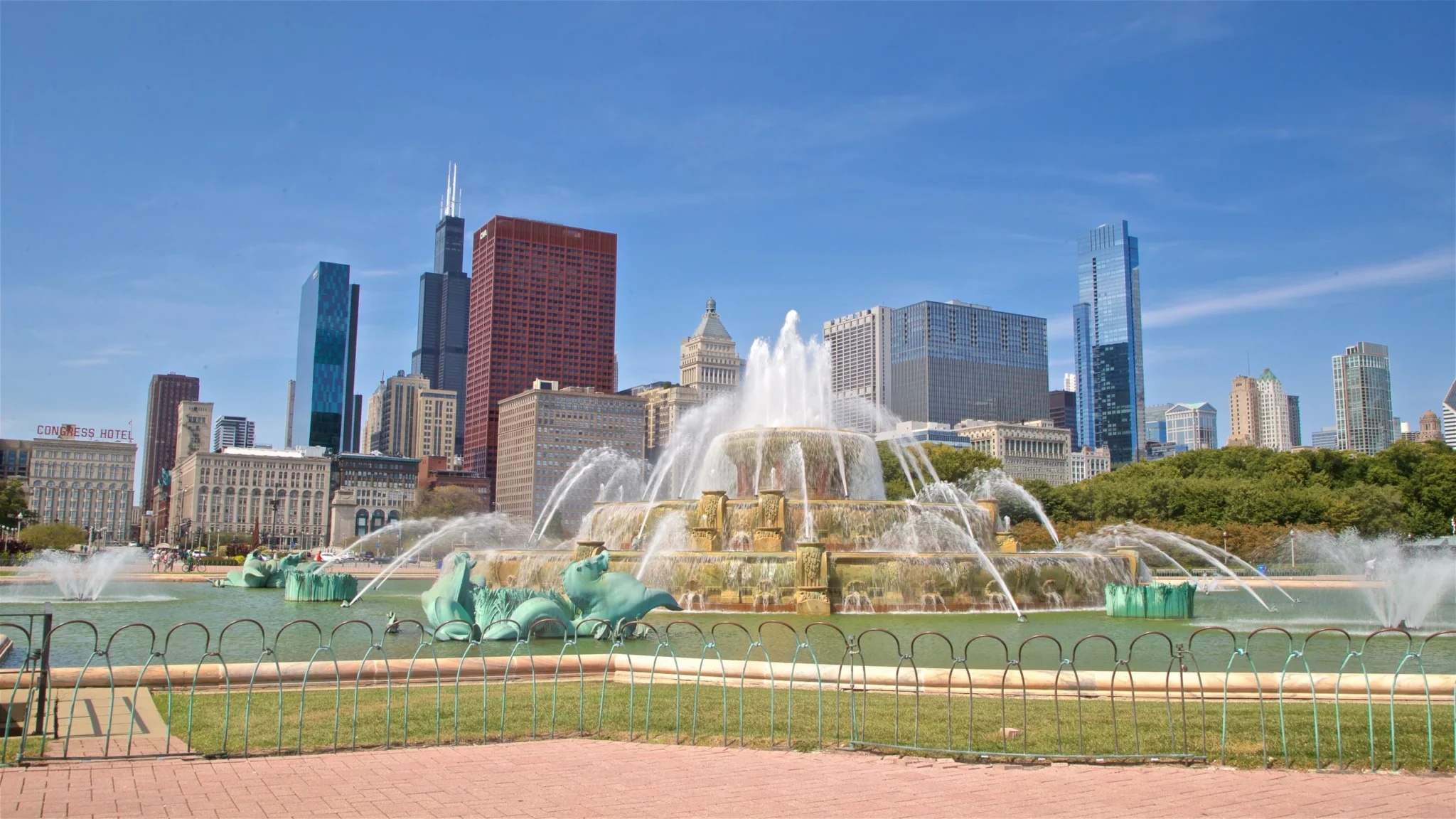 Encenderán la icónica fuente de Buckingham este fin de semana en Grant Park