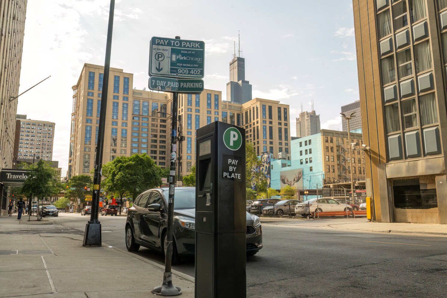 Los concejales de Chicago exigen transparencia en la propuesta de venta de parquímetros.