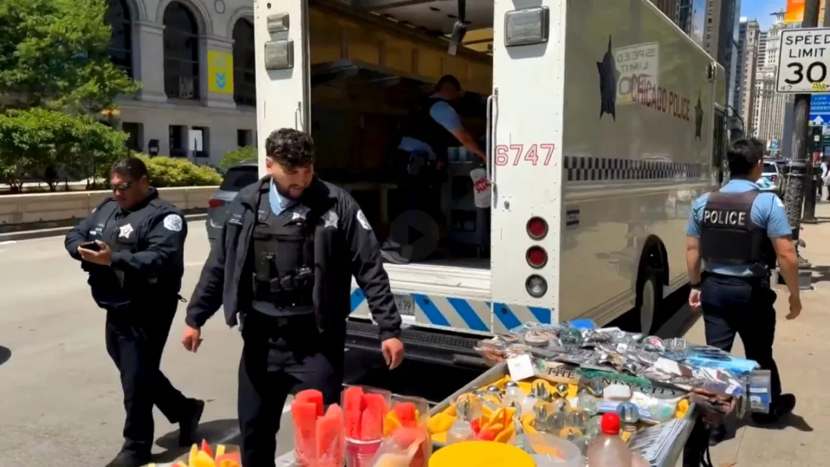 Vendedores ambulantes denuncian aumento de arrestos y multas en el centro Chicago